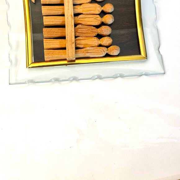 The Last Supper Scene 3D Hand Carved Wood Free Standing Curve Edge Glass Frame - Picture 12 of 13